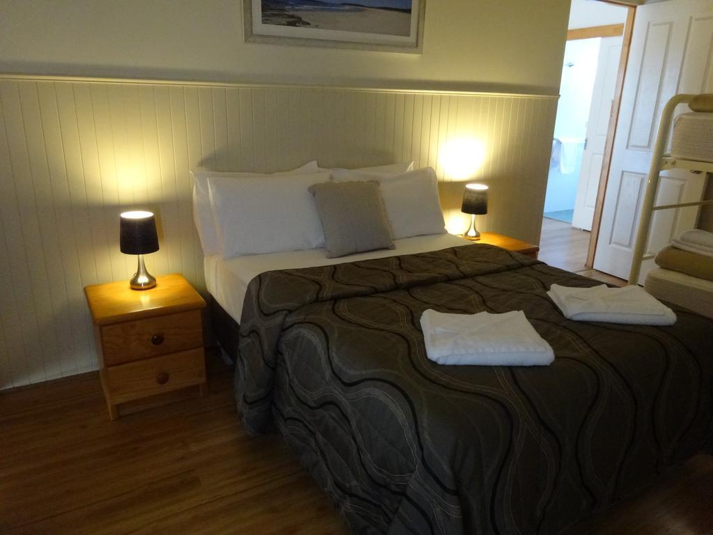 Caseys Beach Holiday Park Sunshine Bay Eksteriør billede