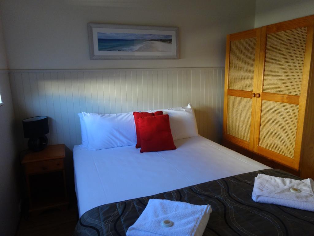 Caseys Beach Holiday Park Sunshine Bay Eksteriør billede