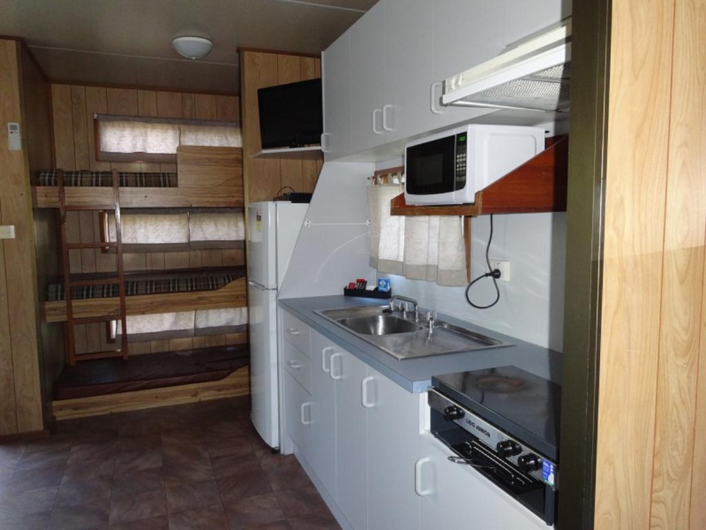 Caseys Beach Holiday Park Sunshine Bay Eksteriør billede
