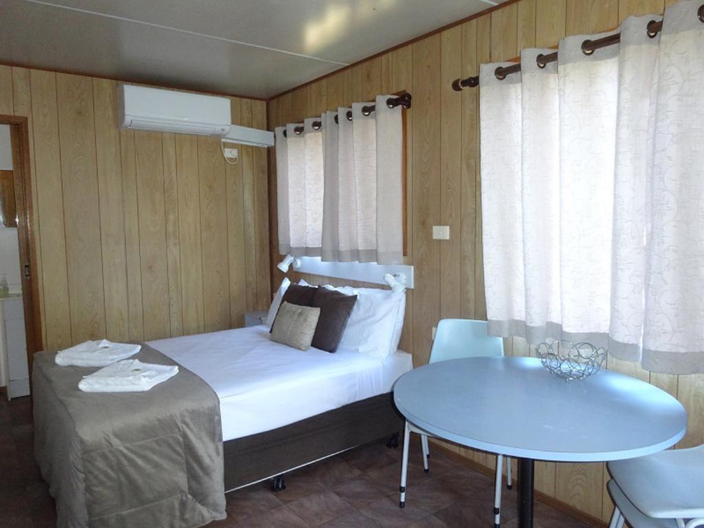 Caseys Beach Holiday Park Sunshine Bay Eksteriør billede