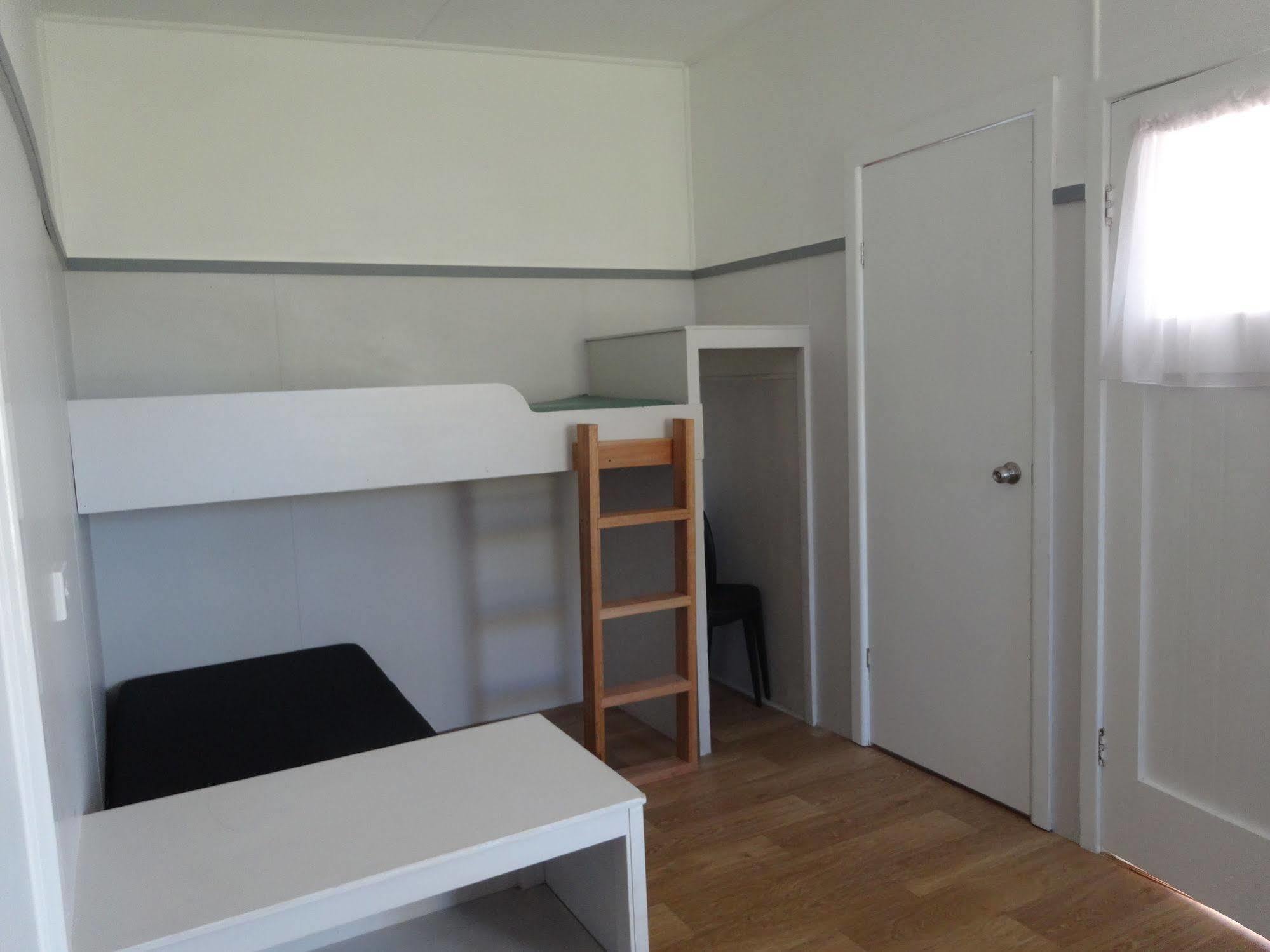 Caseys Beach Holiday Park Sunshine Bay Eksteriør billede