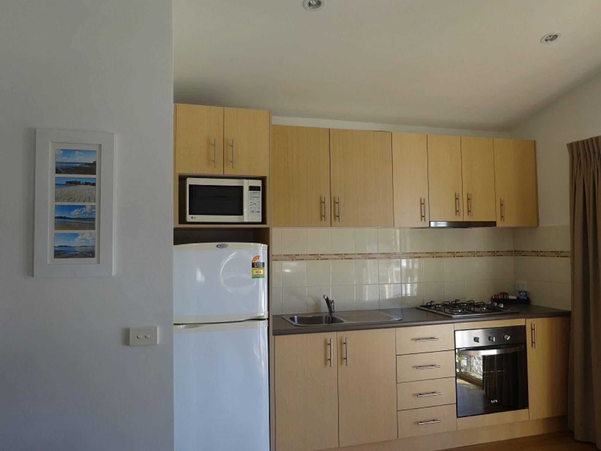 Caseys Beach Holiday Park Sunshine Bay Eksteriør billede